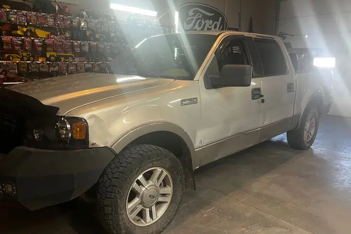 2006 ford F150 Crew Cab Lariat on the lot at Signature Auto Sales.
