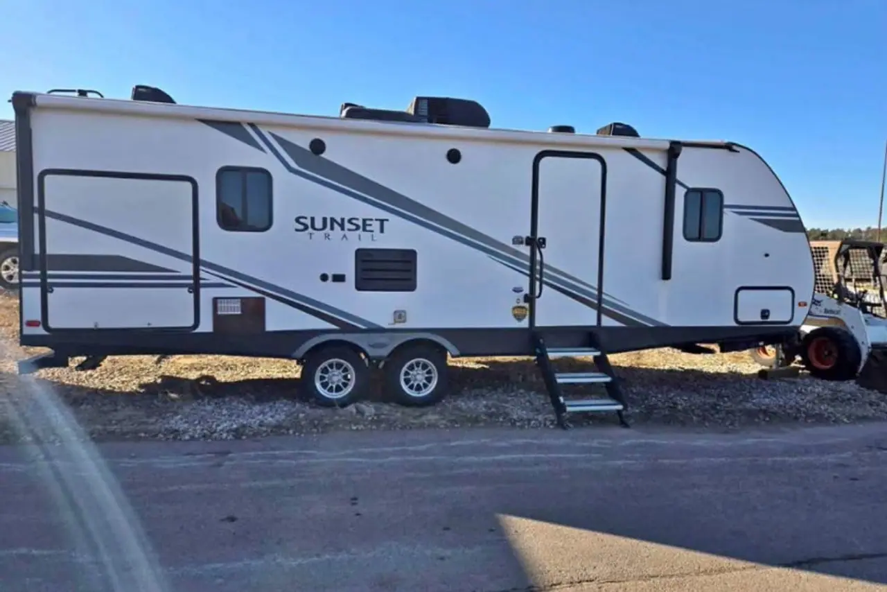 2019 Keystone Sunset Trail 253RB on the lot at Signature Auto Sales.