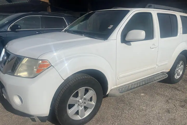 2009 Nissan Pathfinder on the lot at Signature Auto Sales.